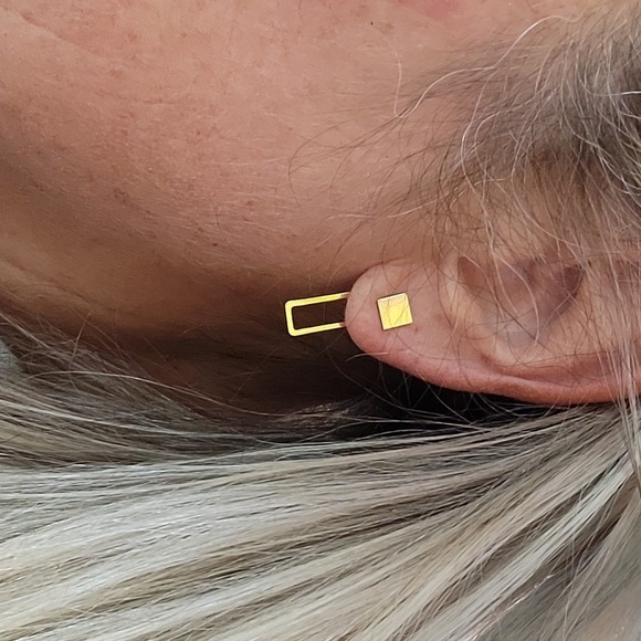 🔥LAST PAIR🔥 VERSATILE FRONT/BACK CONVERTIBLE EARRINGS - Picture 1 of 9
